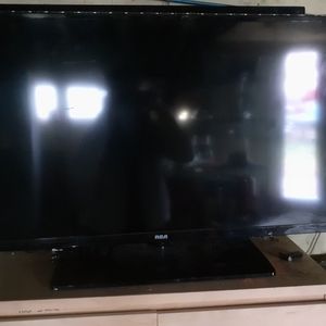 RCA 46" TV